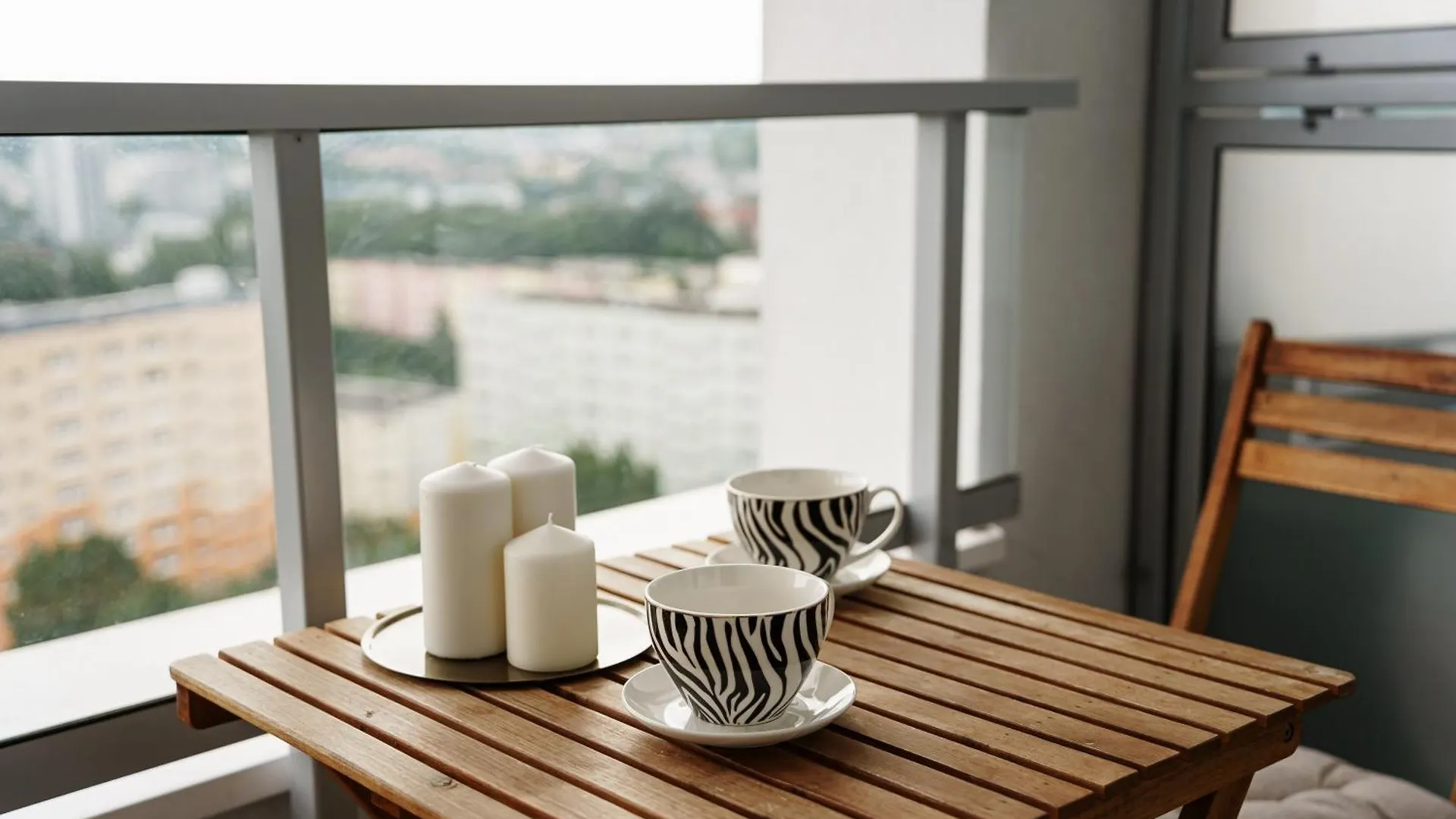 Golden Apartments Gdansk - Cozy Studio - Great Location&Piecewska 0*,  Polonya